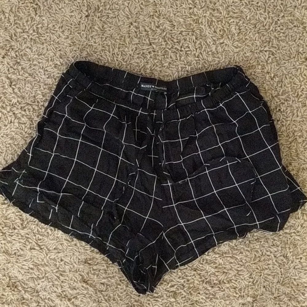 BRANDY MELVILLE black pattern shorts